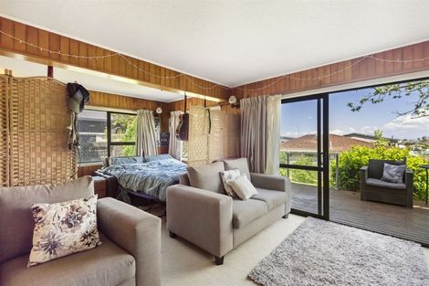Photo of property in 115 Sunset Road, Totara Vale, Auckland, 0632