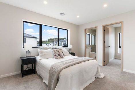 Photo of property in 14 Glann Lane, Flat Bush, 2019