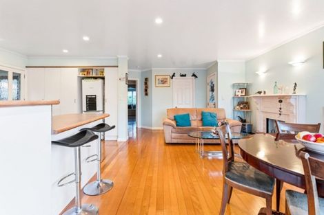 Photo of property in 1/14 Kiteroa Terrace, Rothesay Bay, Auckland, 0630