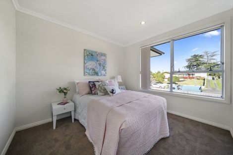 Photo of property in 33 Hope Farm Avenue, Pakuranga Heights, Auckland, 2010