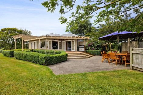 Photo of property in 1048 Normanby Road, Manaia, Hawera, 4678