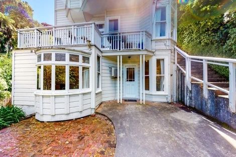 Photo of property in 56 Kelburn Parade, Kelburn, Wellington, 6012