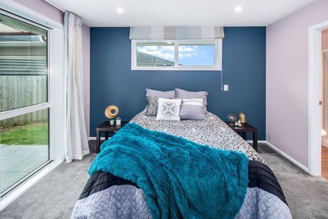 Photo of property in 70 Banks Boulevard, Whitby, Porirua, 5024