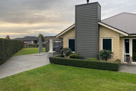 Photo of property in 8 Rossington Drive, West Melton, 7618