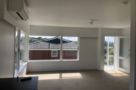 Photo of property in 1/36 Girrahween Drive, Totara Vale, Auckland, 0629