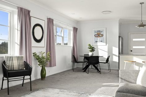 Photo of property in 14 Scotland Terrace, Green Island, Dunedin, 9018