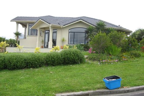 Photo of property in 36 Beauvoir Avenue, Matakatia, Whangaparaoa, 0930