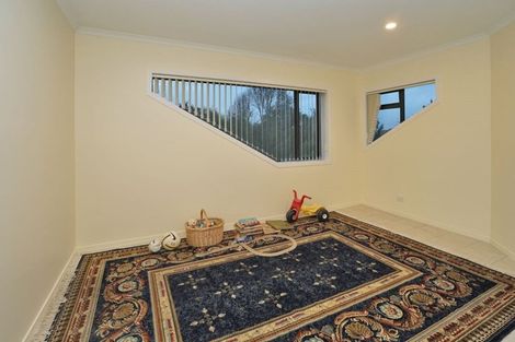 Photo of property in 43 Montrose Crescent, Huntington, Hamilton, 3210