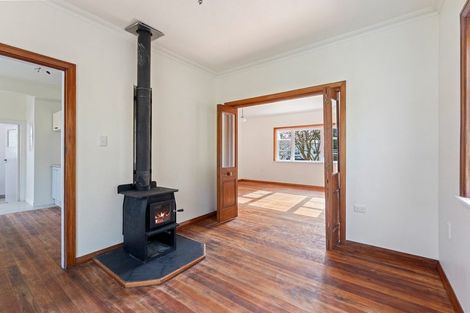 Photo of property in 40 Domain Road, Otaki, 5512