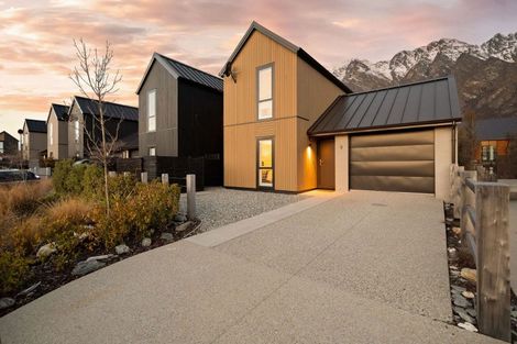 Photo of property in 9 Mulholland Drive, Jacks Point, 9371