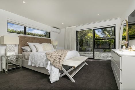 Photo of property in 20 Parr Terrace, Castor Bay, Auckland, 0620