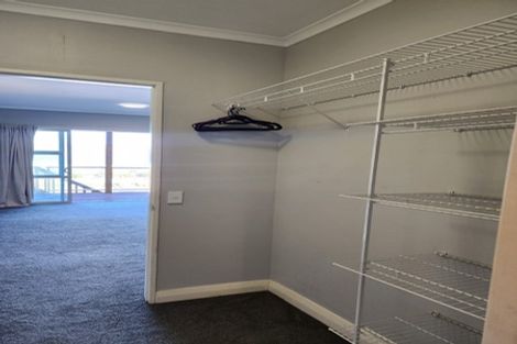 Photo of property in 20 Cameron Street, Kaiwharawhara, Wellington, 6035