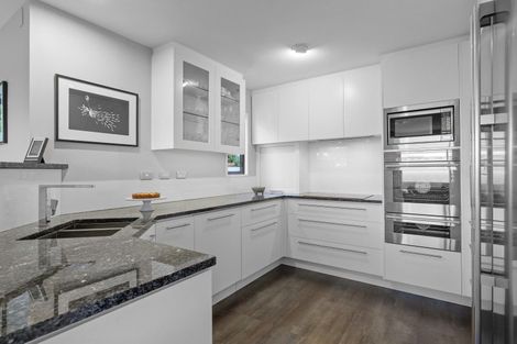 Photo of property in 3 Allom Lane, Cashmere, Christchurch, 8022