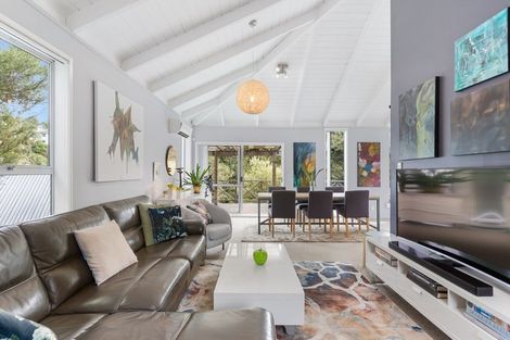 Photo of property in 1/39 Saffron Street, Birkdale, Auckland, 0626