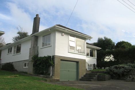 Photo of property in 47 Larsen Crescent, Tawa, Wellington, 5028