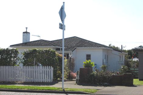 Photo of property in 39 Upjohn Street, Brooklands, New Plymouth, 4310