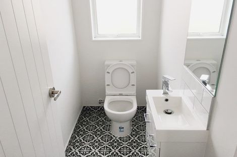 Photo of property in 7 Aporo Drive, Kumeu, 0810