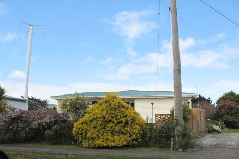 Photo of property in 8 Mcentee Road, Waitakere, Auckland, 0816