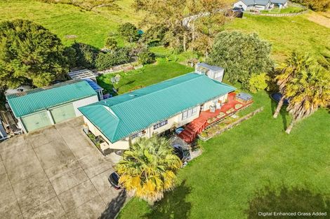Photo of property in 2257 South Head Road, South Head, Helensville, 0874