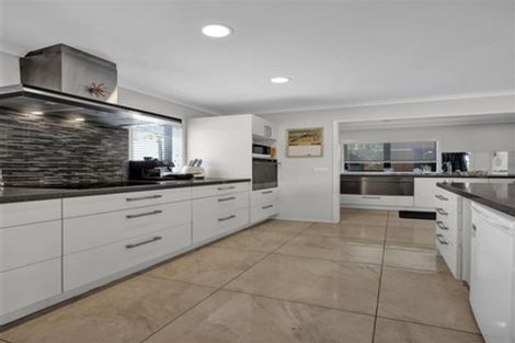 Photo of property in 1b Links Drive, Waiwhakaiho, New Plymouth, 4312