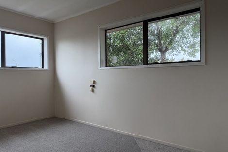 Photo of property in 10 Westpark Drive, West Harbour, Auckland, 0618