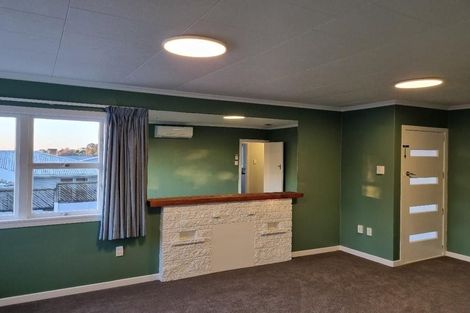 Photo of property in 37 Awanui Street, Merrilands, New Plymouth, 4312