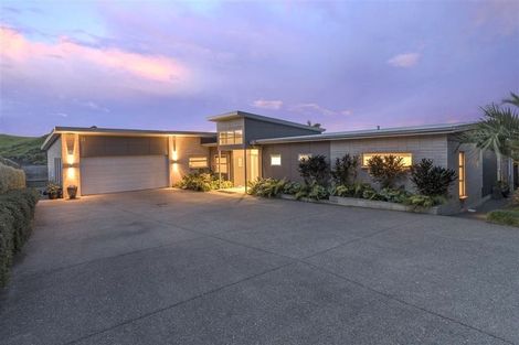 Photo of property in 34 Holcombrooke Lane, Welcome Bay, Tauranga, 3175