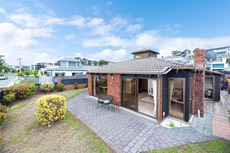 Photo of property in 1/28 Manly Esplanade, Browns Bay, Auckland, 0630