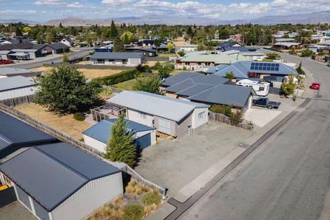 Photo of property in 12 Rhoboro Road, Twizel, 7901