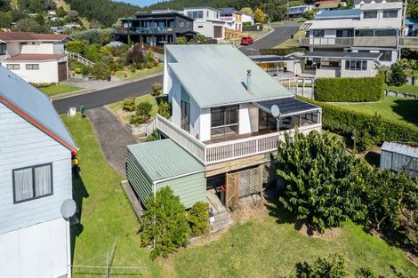 Photo of property in 104 Titiro Place, Onemana, Whangamata, 3691