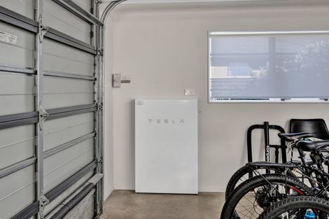 Photo of property in 9a Dolphin Parade, Bell Block, New Plymouth, 4312