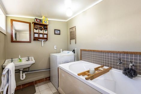 Photo of property in 35 Kaitieke Road, Raurimu, Owhango, 3990