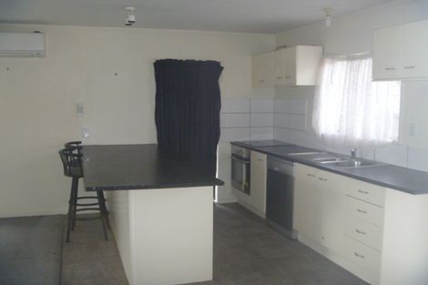 Photo of property in 2/65 Marne Road, Papakura, 2110