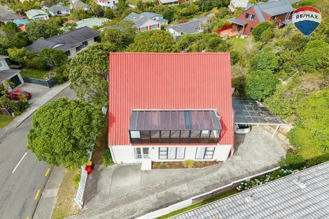 Photo of property in 39 Thurleigh Grove, Karori, Wellington, 6012