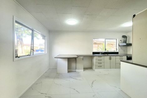 Photo of property in 116 Borich Road, Sunnyvale, Auckland, 0612