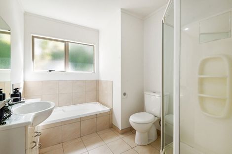 Photo of property in 1/122 Manuka Road, Bayview, Auckland, 0629