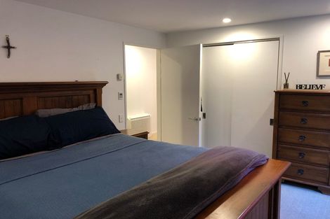 Photo of property in 8 Albemarle Road, Northland, Wellington, 6012