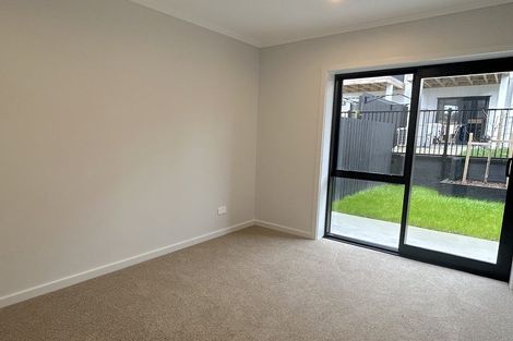 Photo of property in 5/35 Marine Parade, Hobsonville, Auckland, 0616