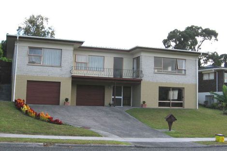 Photo of property in 19 John Downs Drive, Browns Bay, Auckland, 0630