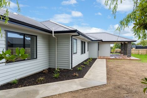 Photo of property in 21 Tararua Crescent, Otaki, 5512