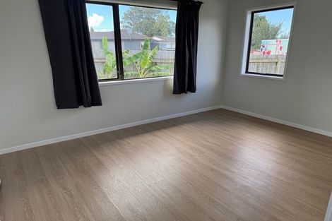 Photo of property in 3 Fiesta Drive, Half Moon Bay, Auckland, 2012