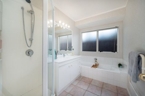 Photo of property in 22 Ballycullanie Place, Dannemora, Auckland, 2016