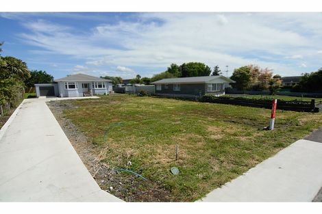 Photo of property in 18 Sandspit Road, Waiuku, 2123