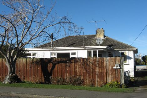 Photo of property in 15 Queen Street, Winton, 9720