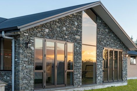 Photo of property in 14 Sarona Park Drive, Omanawa, Tauranga, 3171