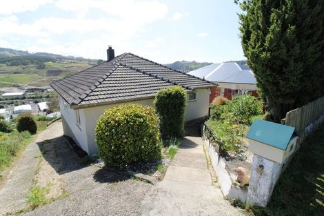 Photo of property in 30 Scotland Terrace, Green Island, Dunedin, 9018