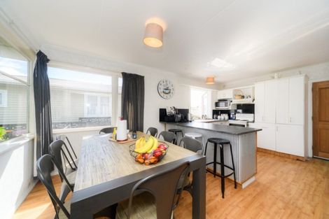 Photo of property in 6 Stephens Crescent, Highbury, Palmerston North, 4412