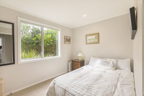 Photo of property in 23 Mahia Lane, Waikanae, 5036