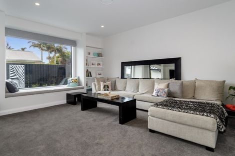 Photo of property in 15 Avocado Lane, Bethlehem, Tauranga, 3110