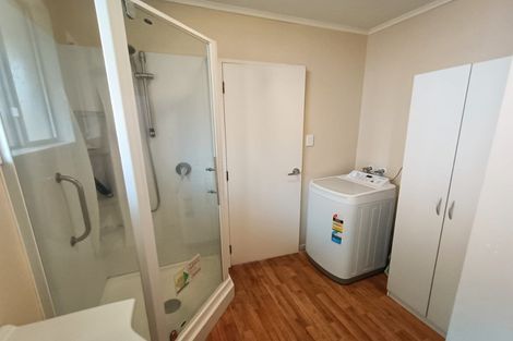 Photo of property in 2/45 Royal Street, Upper Hutt, 5018